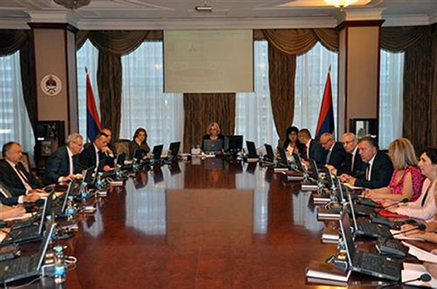 Од августа најнижа плата 440 КМ